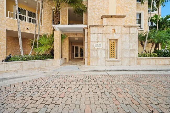 Building Photo - 701 Crandon Blvd