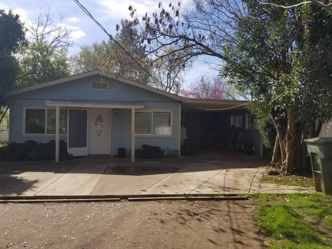 Building Photo - 1931 Heller Ln