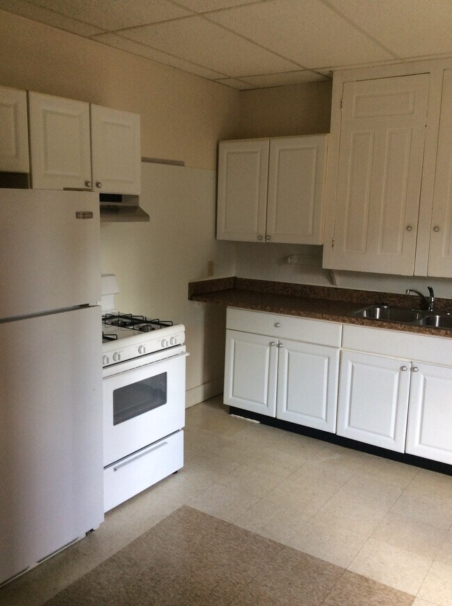Building Photo - Available Now!-Video in Pictures! 1st Floo...