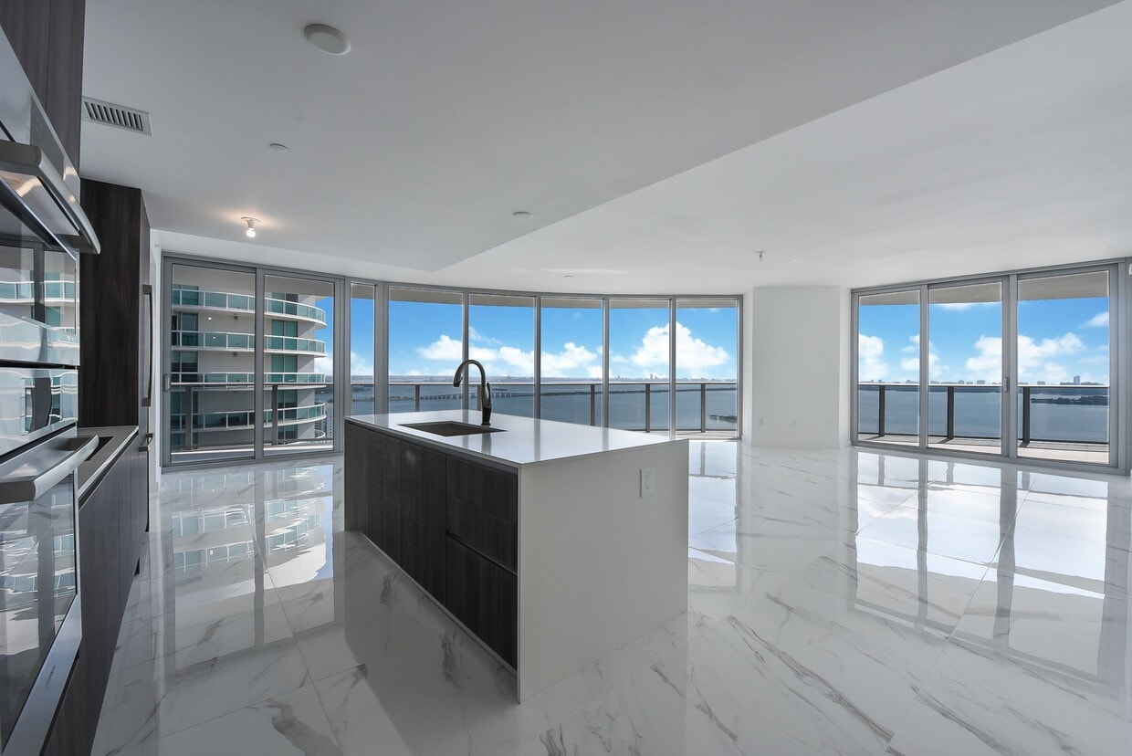 Photo - 488 NE 18th St (Miami, FL)