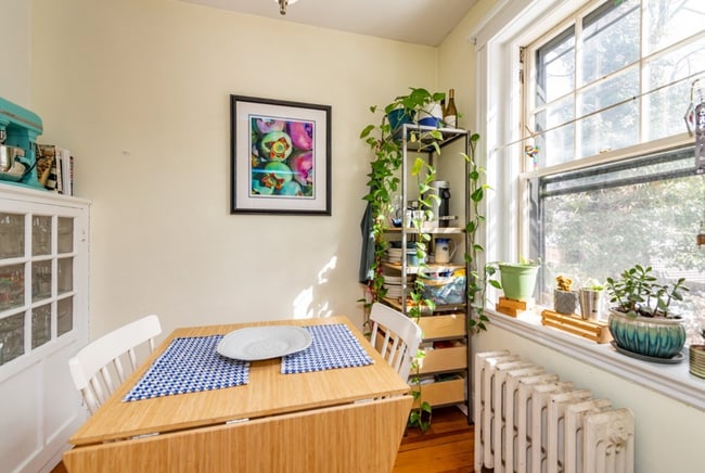 Building Photo - 38 Linnaean St