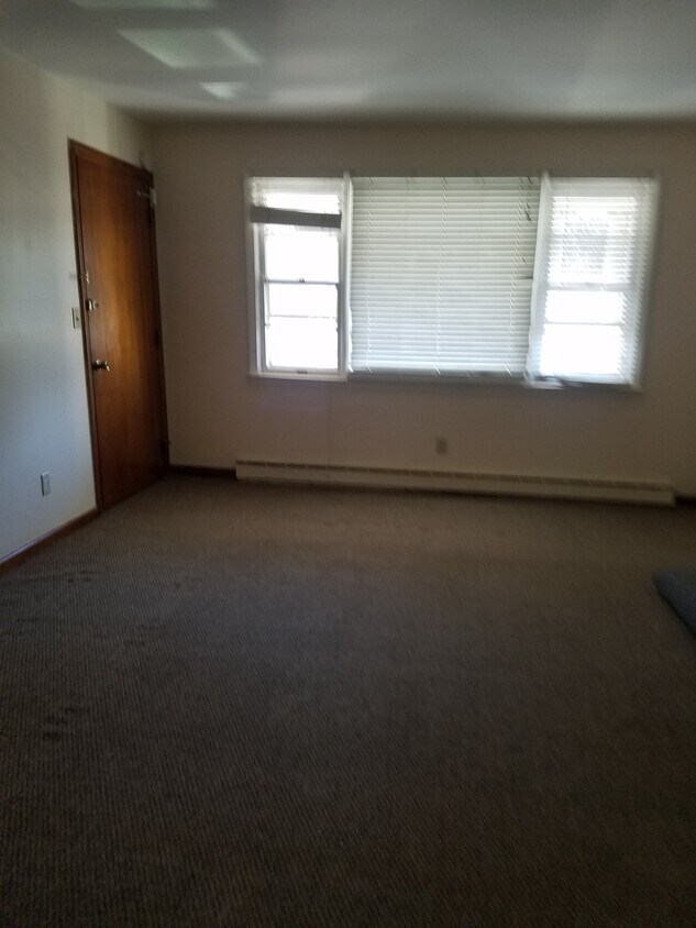 Building Photo - 56 Wakelee Avenue Ext