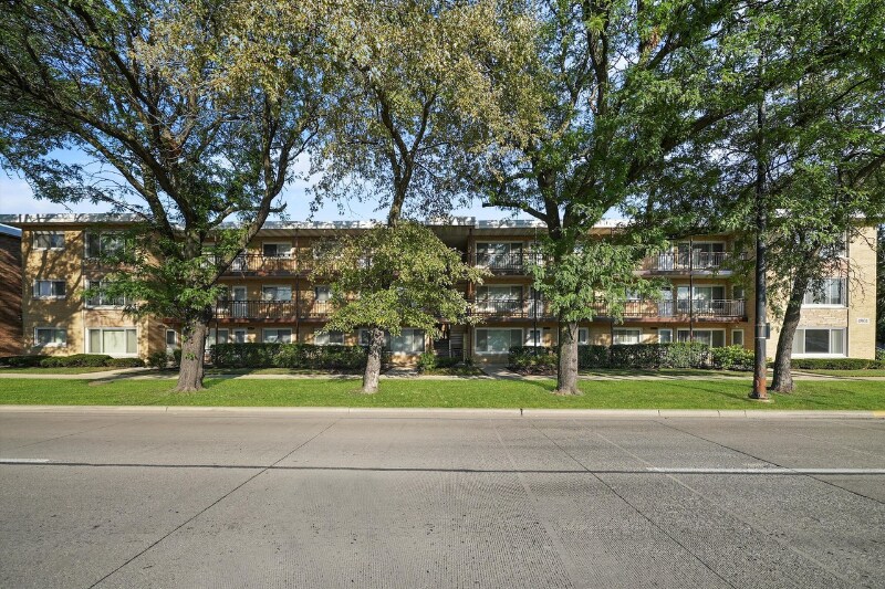 Foto principal - 4911 N Harlem Ave