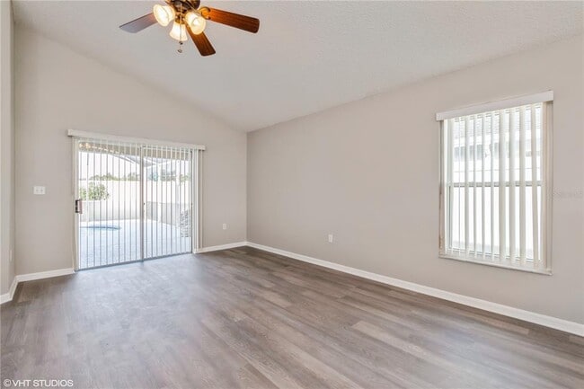 Building Photo - 317 Majesty Dr