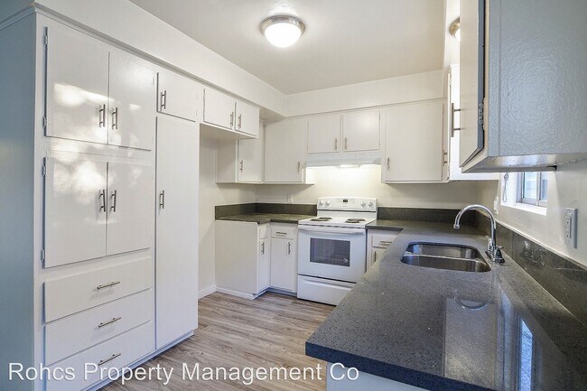 Building Photo - 14677 Rayen St