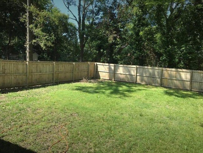 Foto del edificio - 907A Hampton Ave