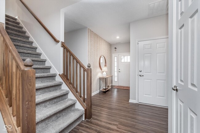 Building Photo - 1051 Macoun Dr