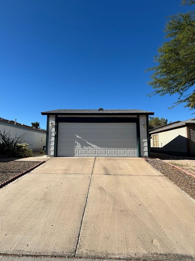 Foto del edificio - Charming single-story 3 Bed 2 Bath Green V...