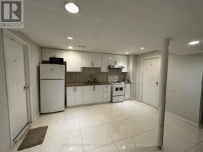 Building Photo - 37 Halder Crescent