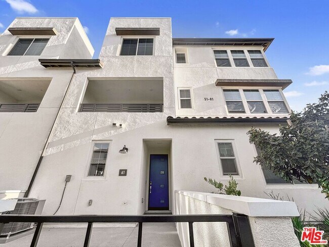 Foto del edificio - 61 Harness Wy