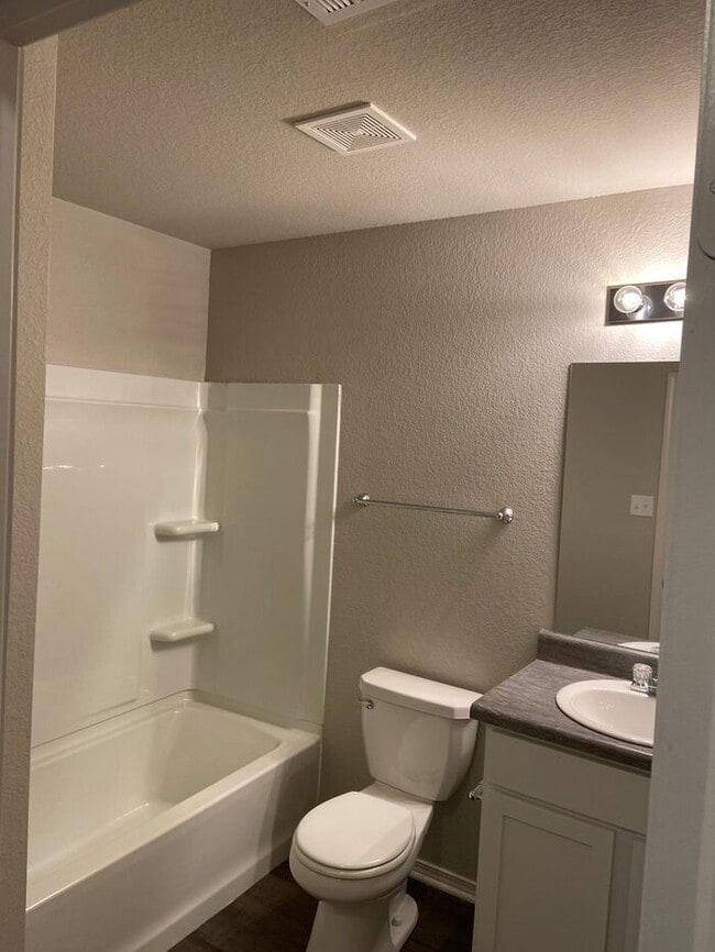 Building Photo - Pre-Leasing Now! | Modern Four-Bedroom, Two-Bath Home in Conrad Court