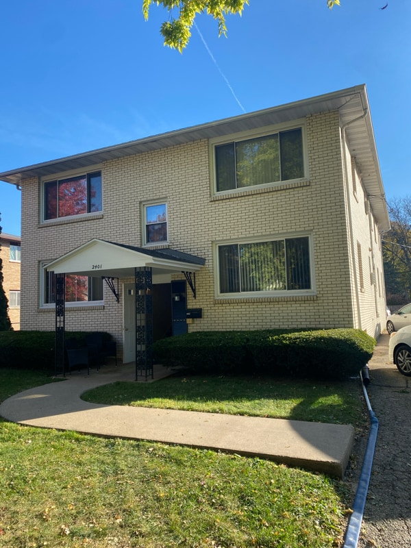 2401 Brentwood Pkwy