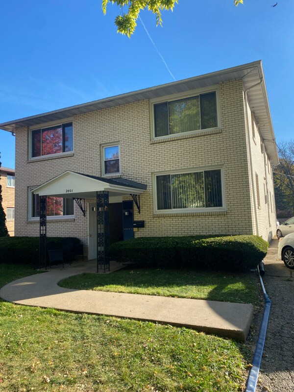 Building Photo - 2401 Brentwood Pkwy