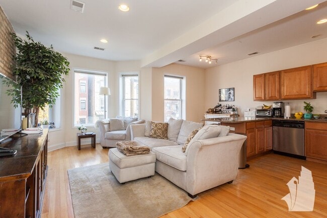 Foto del edificio - 3750 N Wilton Ave