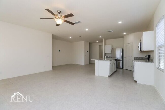 Foto del edificio - 35425 W San Capistrano Ave