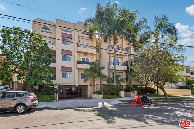 Building Photo - 14290 Dickens St