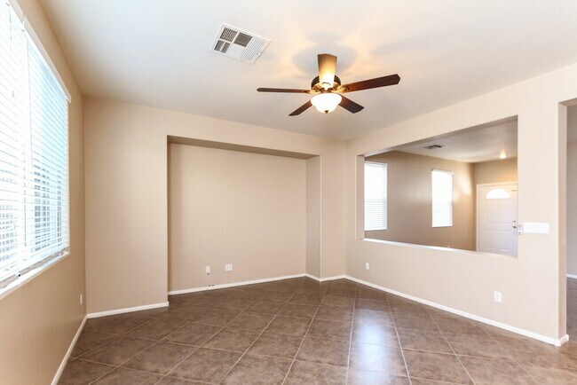 Building Photo - 2422 Predera Ave