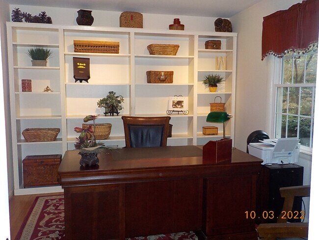 Foto del edificio - 711 Ambleside Dr