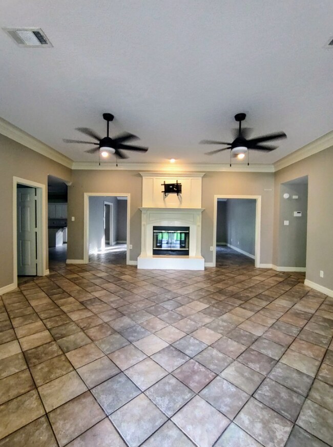 Building Photo - 1 Briar Oak Cir