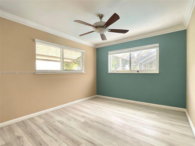 Foto del edificio - 10220 SW 160th St