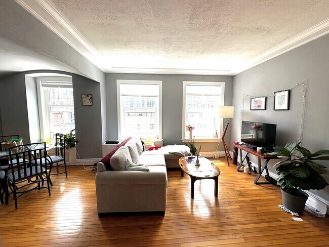 Foto del edificio - 1255 N State Pkwy