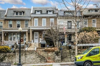 Building Photo - 1917 Kenyon St NW