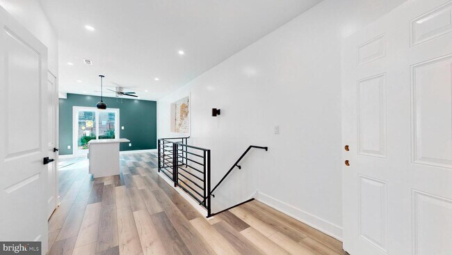 Building Photo - 651 N 16th St