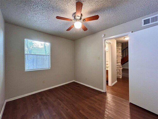 Foto del edificio - 1804 Cinnamon Path