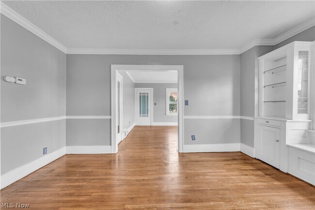 Building Photo - 4952 E 106th St