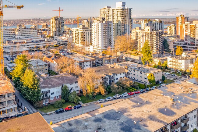 Photo aérienne - Casa Bella Apts