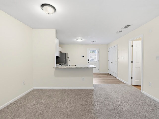 Foto del edificio - 105 Westchester Dr