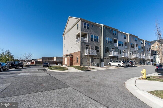 Building Photo - 824 Orchard Tree Rd