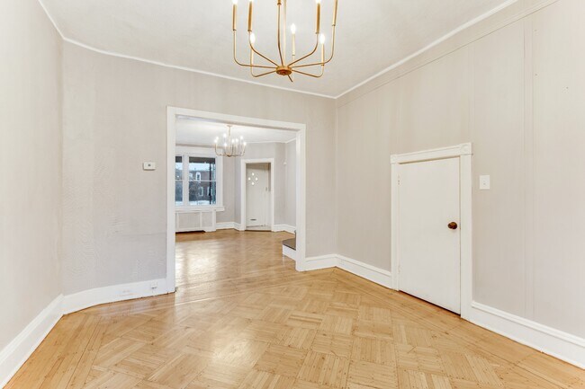 Building Photo - 1727 S 58th St