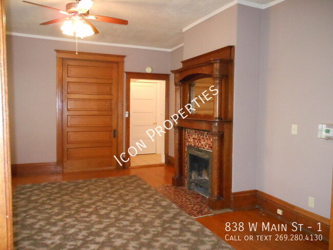 Building Photo - 838 W Main St #1