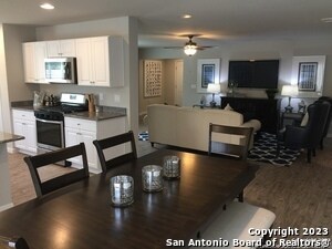 Building Photo - 10523 Legacy Cv