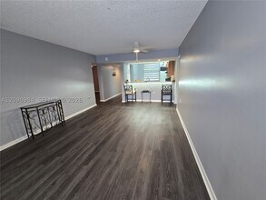 Building Photo - 1526 Whitehall Dr