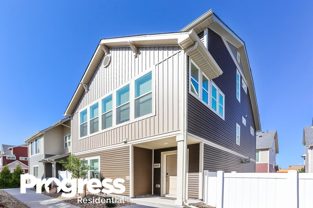 18555 E 47th Pl, Denver, CO 80249 House Rental in Denver, CO