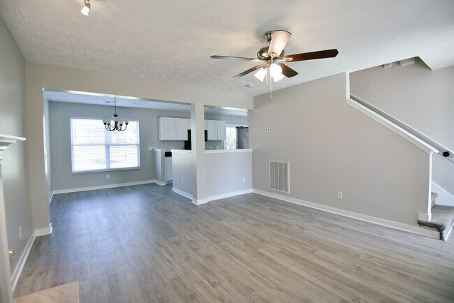 Building Photo - Adorable Cape Cod*Highly Sought After Subd...