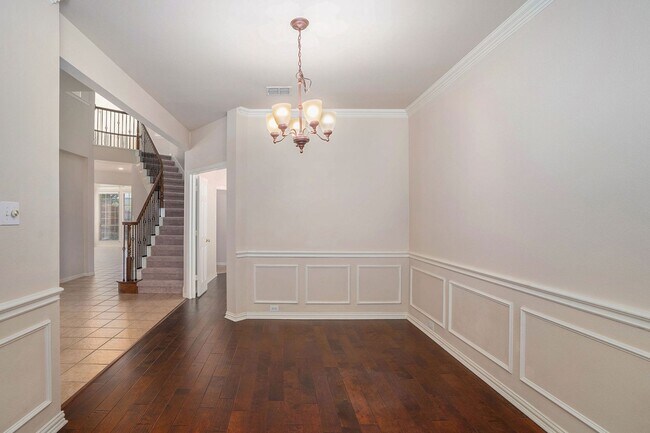 Building Photo - Beautifully Crafted 5 Bedroom 4 Bath in Flower Mound!