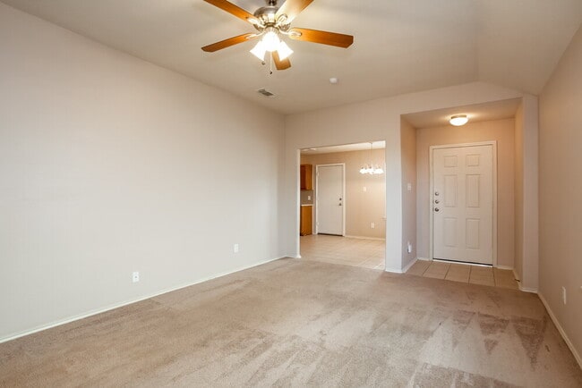 Building Photo - 4934 Canyon Blanco Dr