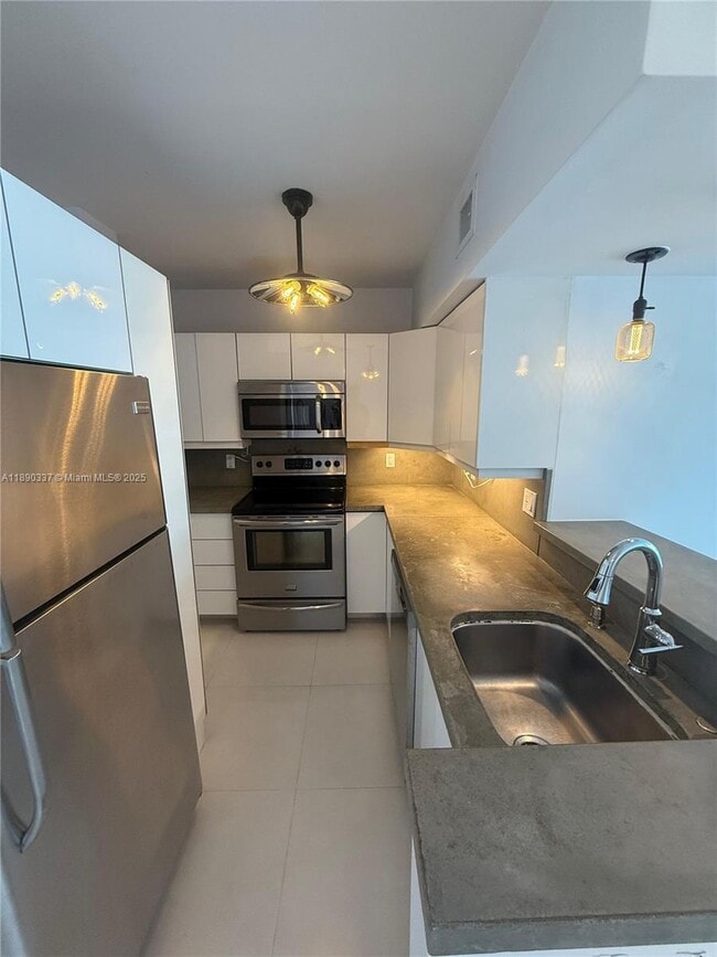 Foto del edificio - 1200 West Ave