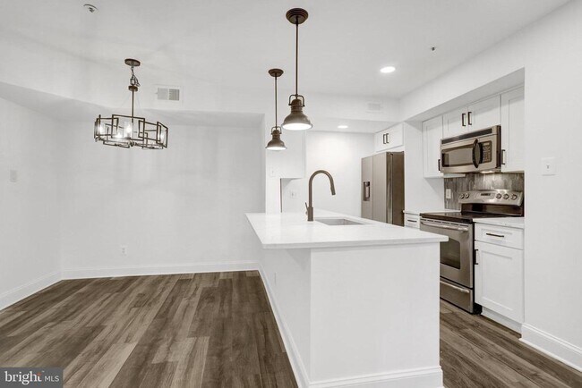 Building Photo - 3307 Wyndham Cir