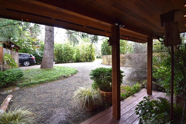 Foto del edificio - 7617 SW Mapleleaf St