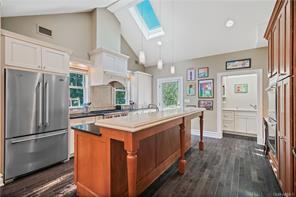 Chef's Kitchen - 110 Miles Avenue