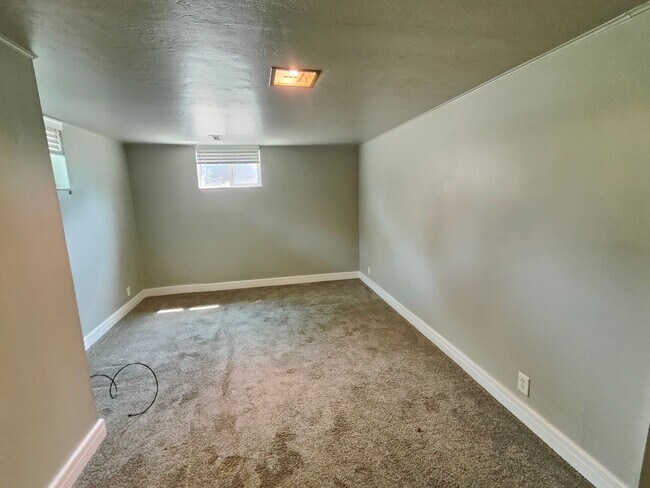 Building Photo - 213 E Coatsville Ave