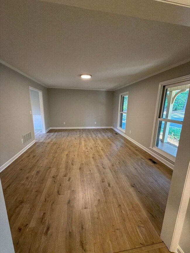 Foto del edificio - 3 Bedroom 2 Bath Ranch