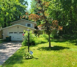 Building Photo - 12824 Opalocka Dr