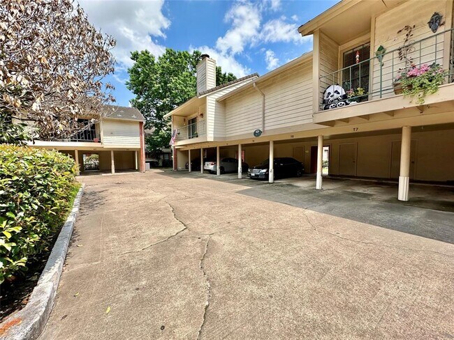 Foto del edificio - 2211 S Kirkwood Rd