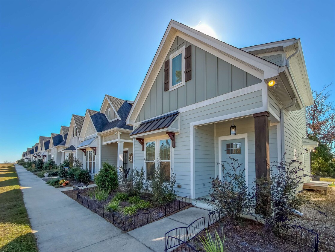 Foto principal - 2856 Blue Blossom Trail