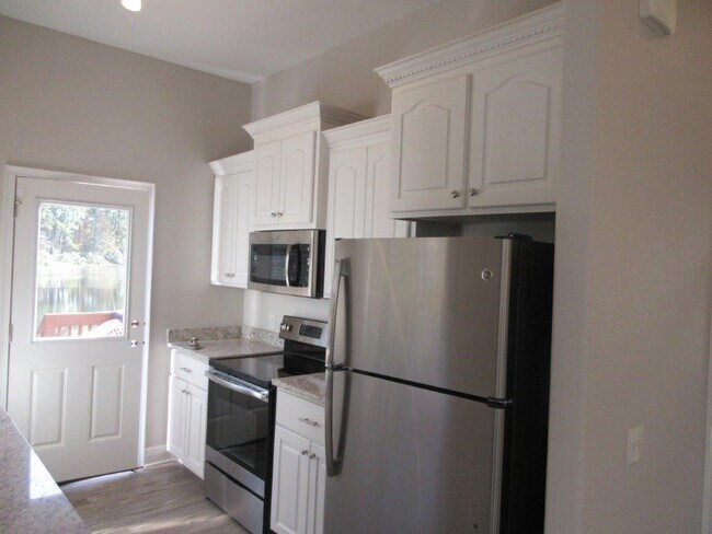 Foto del edificio - 321 Summercreek Cove